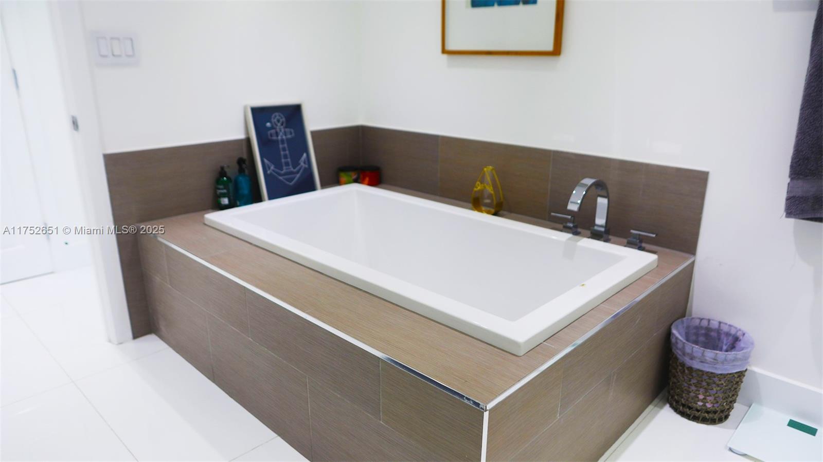 TURNBERRY ISLE CONDO - Residential