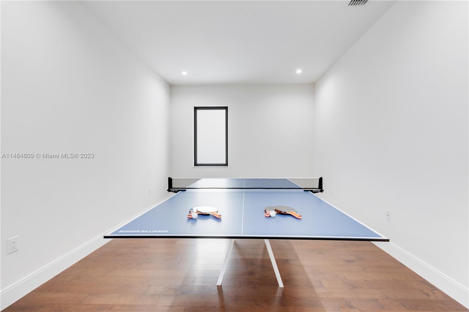 DOWNTOWN DORAL SOUTH PHAS - Residential