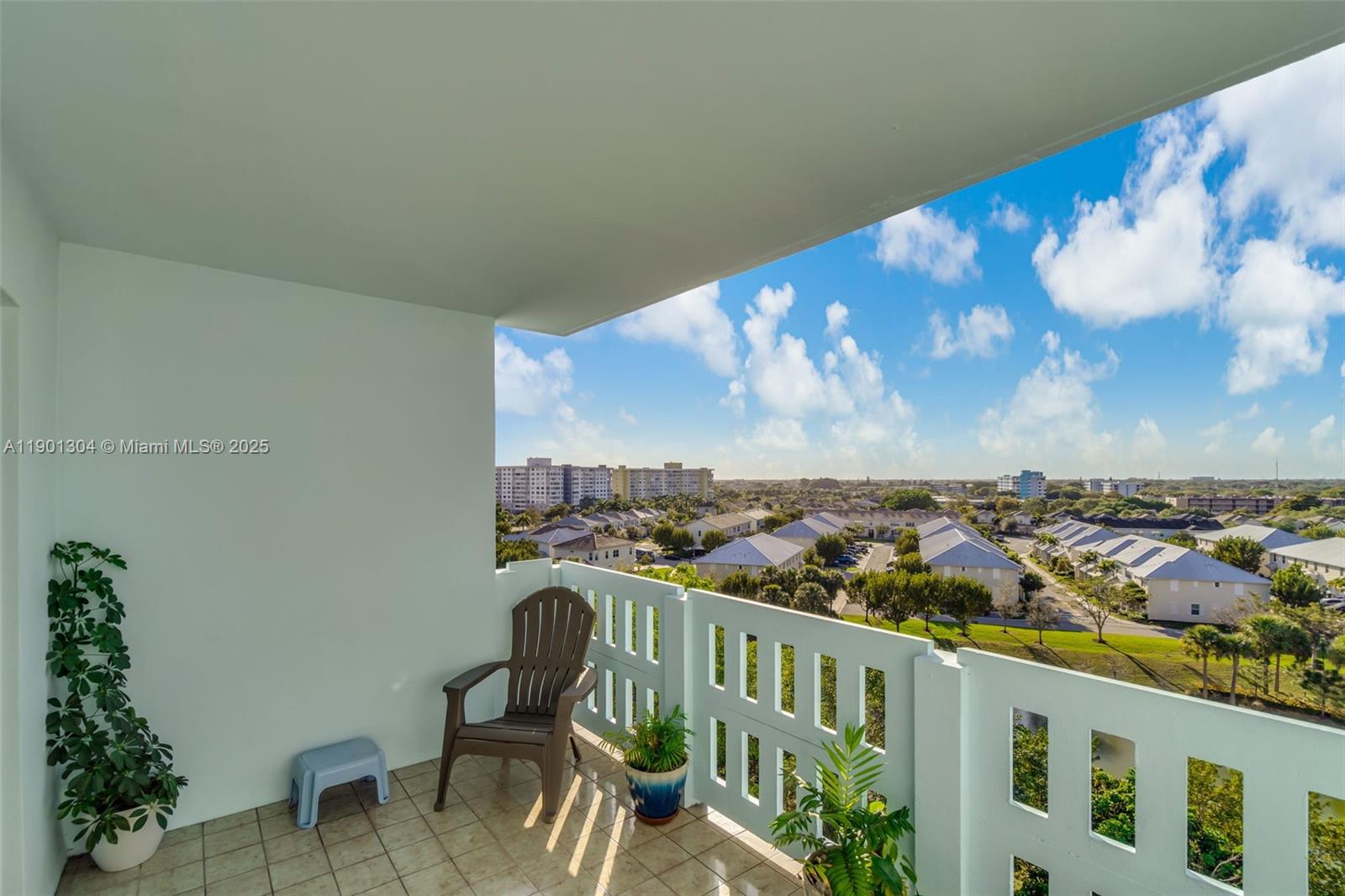 HILLCREST EAST NO 26 COND - Residential