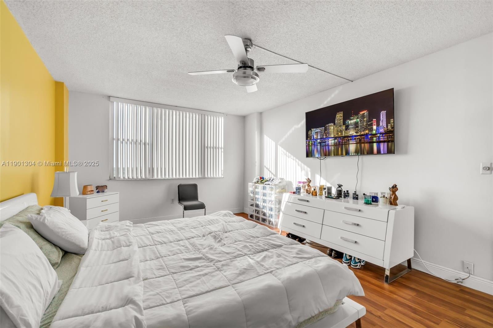 HILLCREST EAST NO 26 COND - Residential