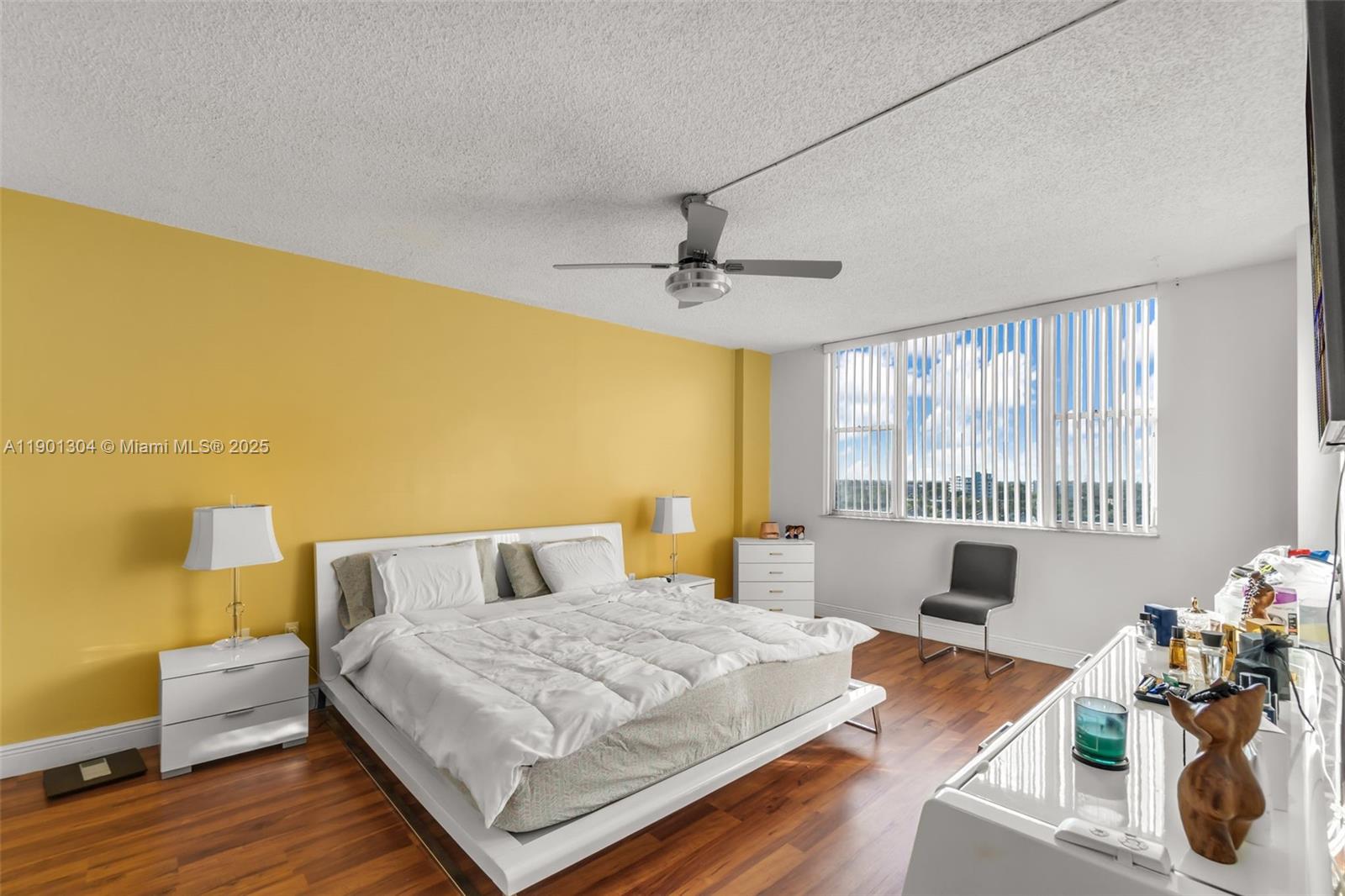 HILLCREST EAST NO 26 COND - Residential