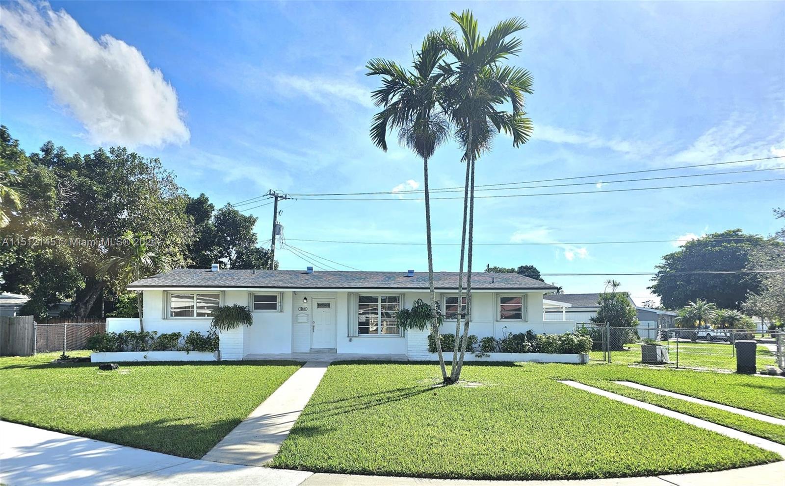 Property for Sale at 18601 Sw 97th Ct Ct, Cutler Bay, Miami-Dade County, Florida - Bedrooms: 4 
Bathrooms: 2  - $685,000