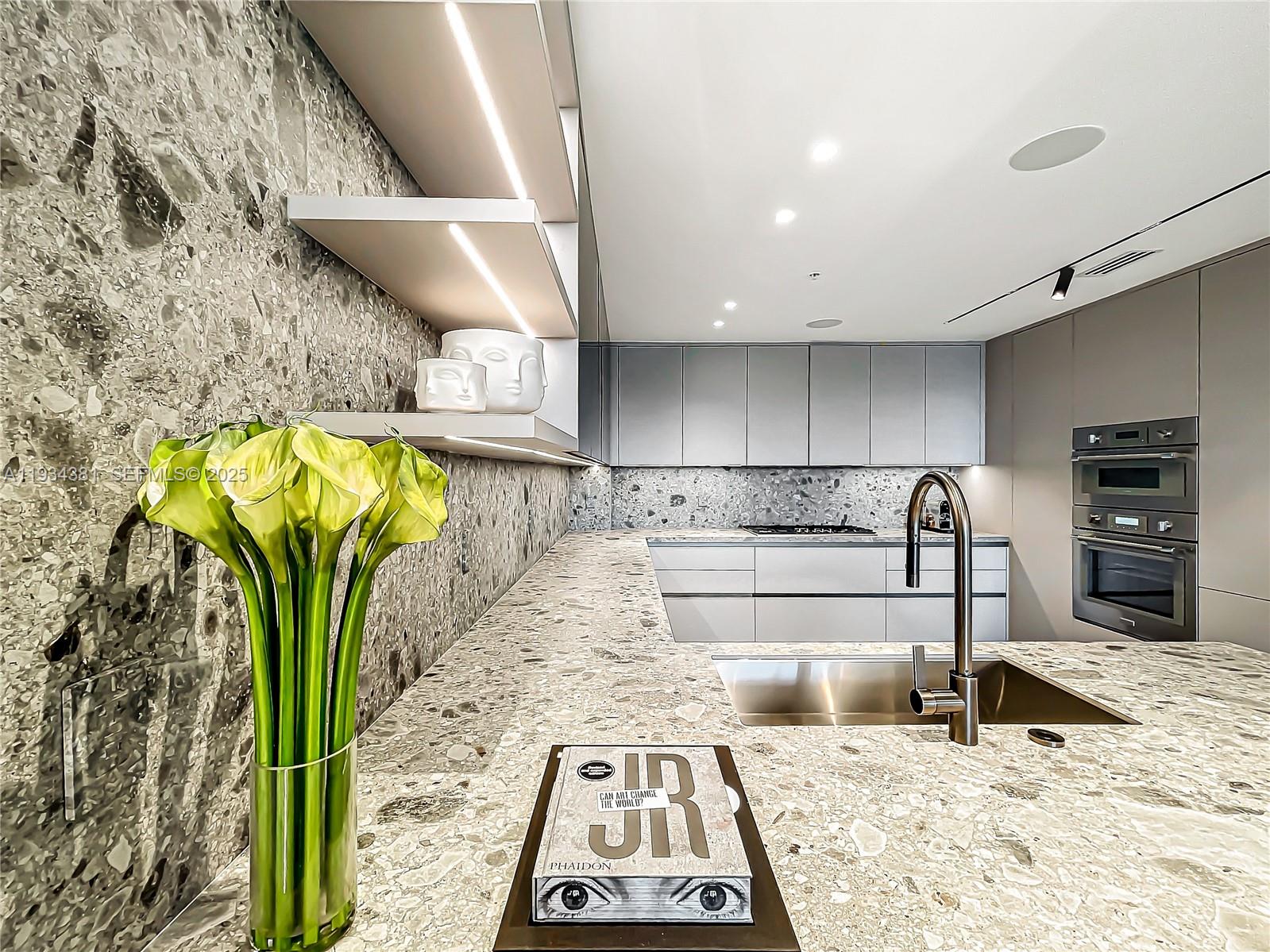 VILLAS OF POSITANO CONDO - Residential