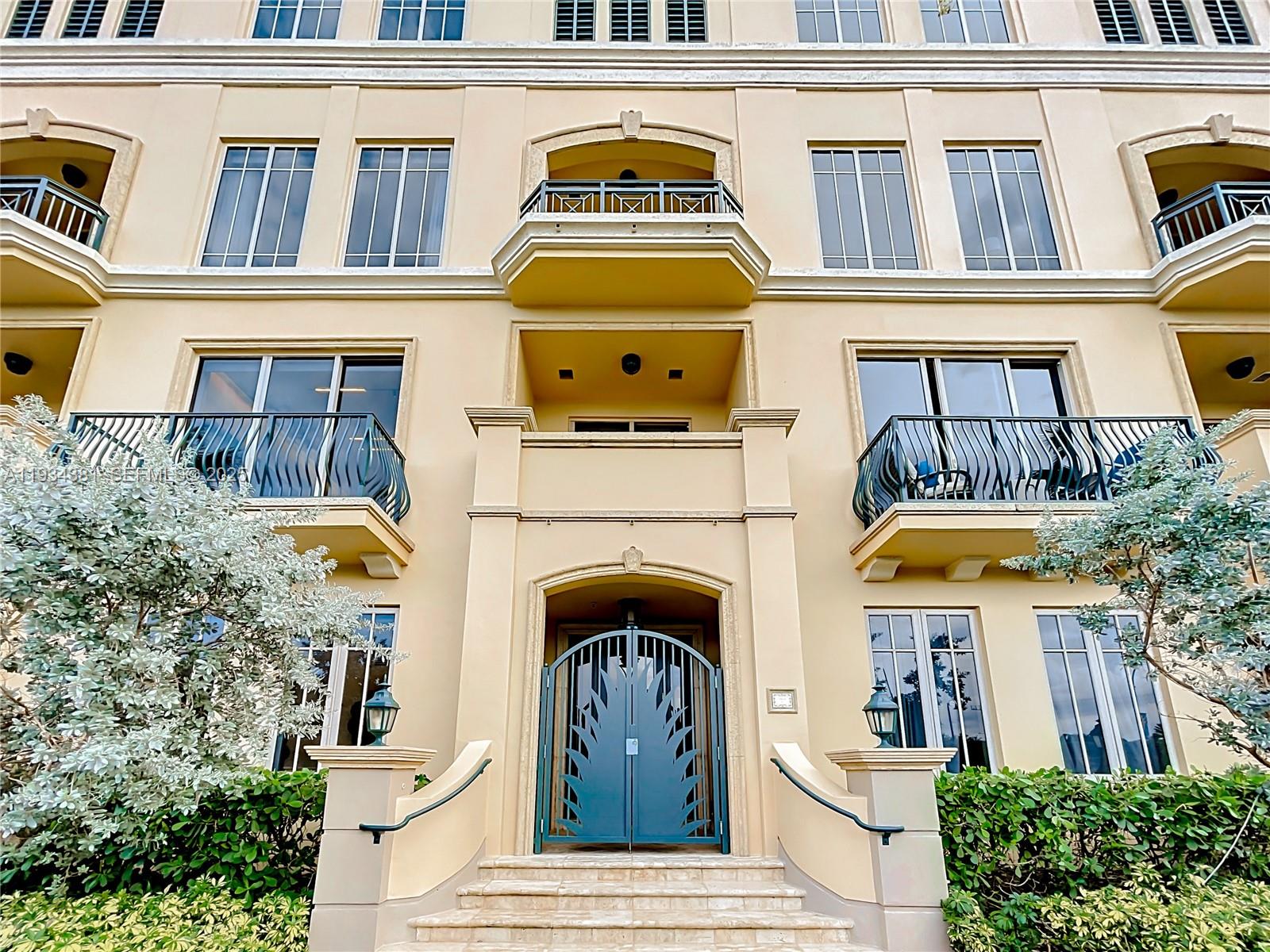 VILLAS OF POSITANO CONDO - Residential