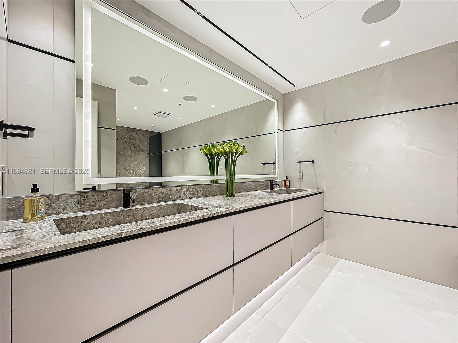 VILLAS OF POSITANO CONDO - Residential