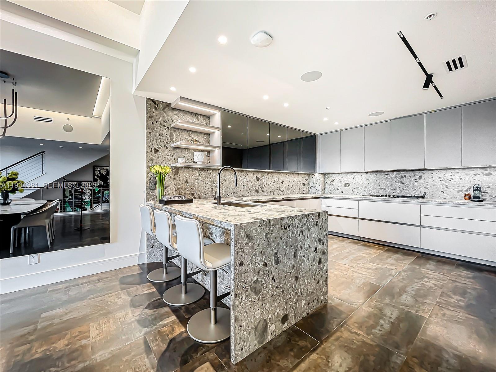 VILLAS OF POSITANO CONDO - Residential