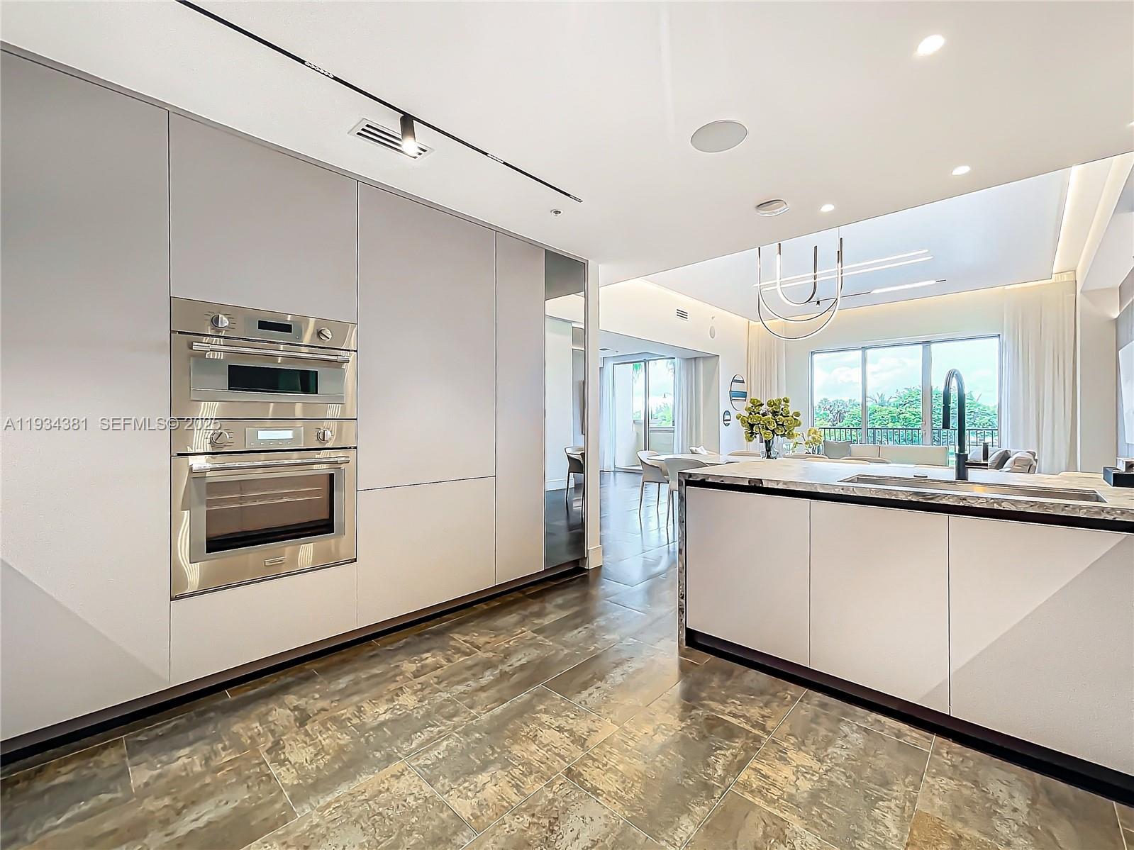 VILLAS OF POSITANO CONDO - Residential