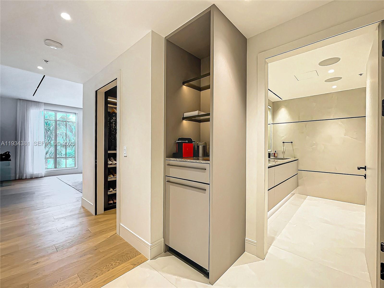 VILLAS OF POSITANO CONDO - Residential