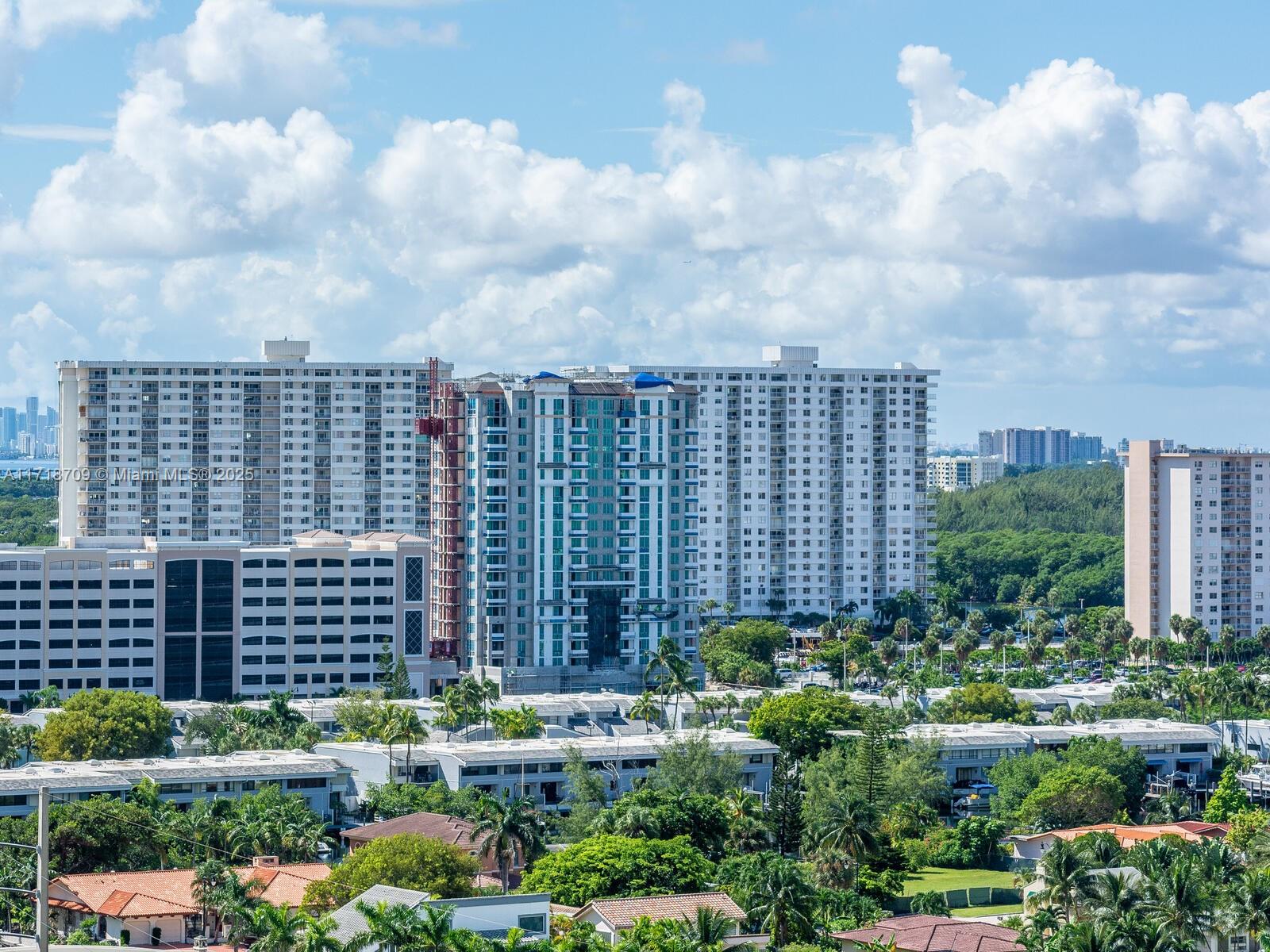LA PERLA CONDO - Residential