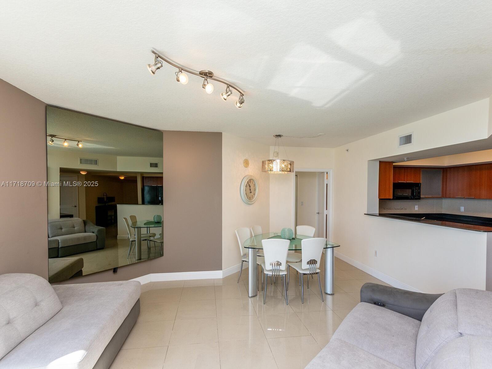 LA PERLA CONDO - Residential