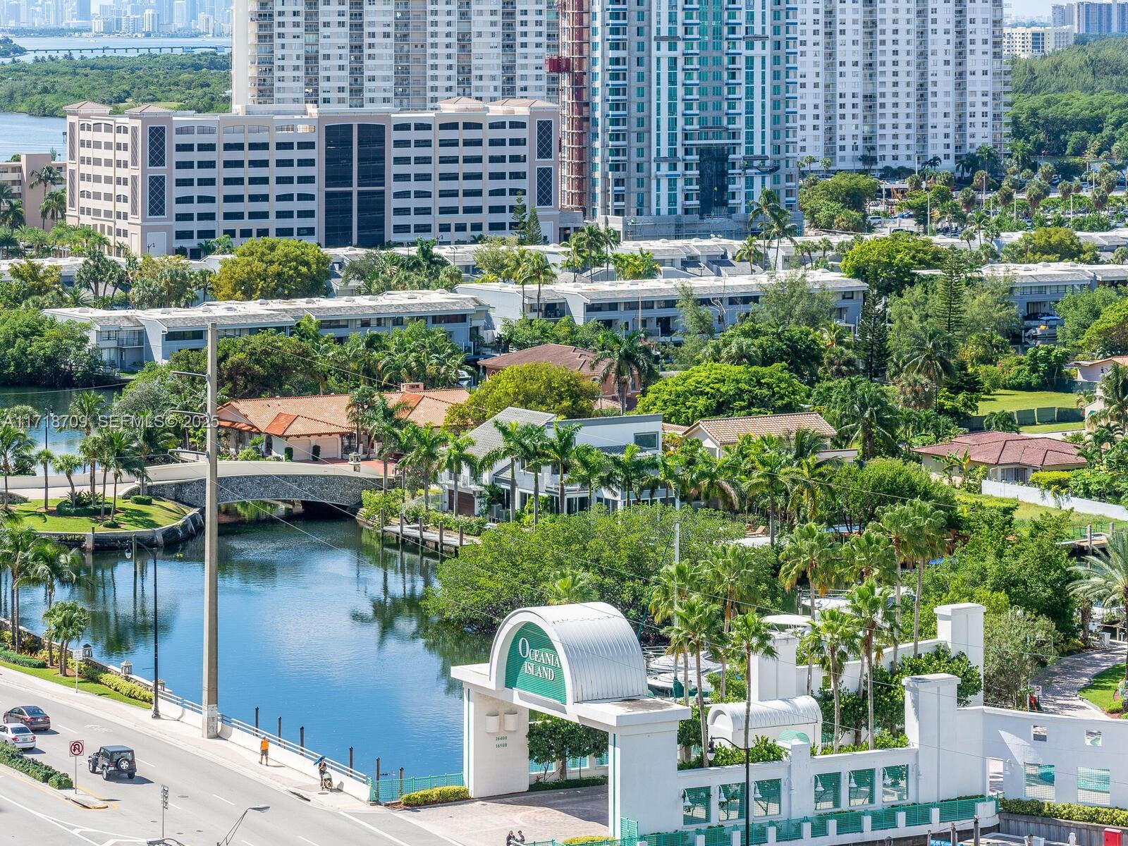 LA PERLA CONDO - Residential