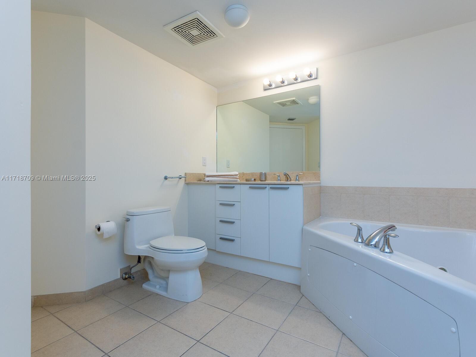 LA PERLA CONDO - Residential