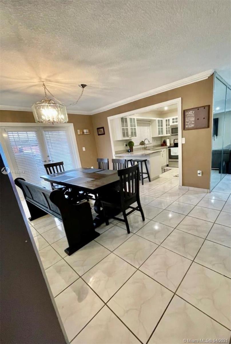 LENA MANOR - Residential