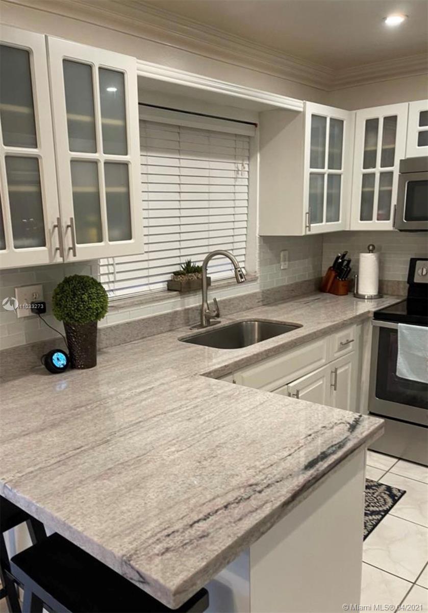 LENA MANOR - Residential