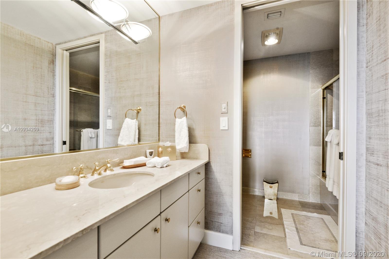 BAYVIEW FISHER ISLAND - Residential