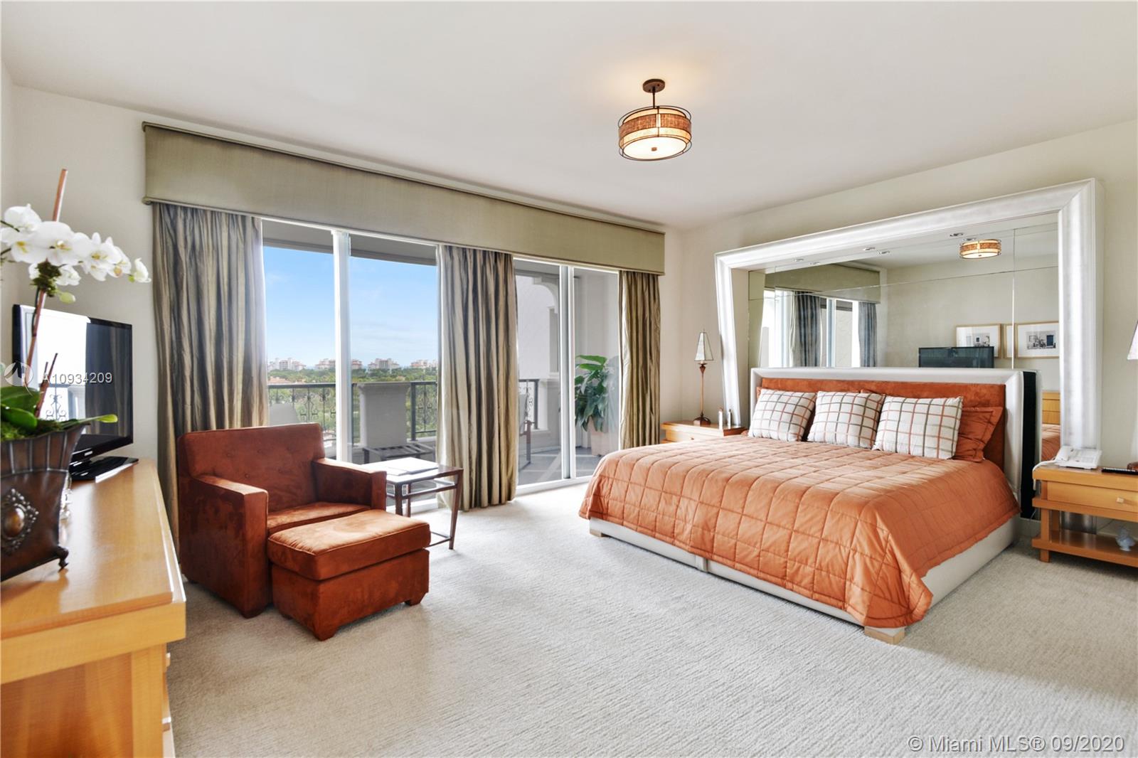 BAYVIEW FISHER ISLAND - Residential