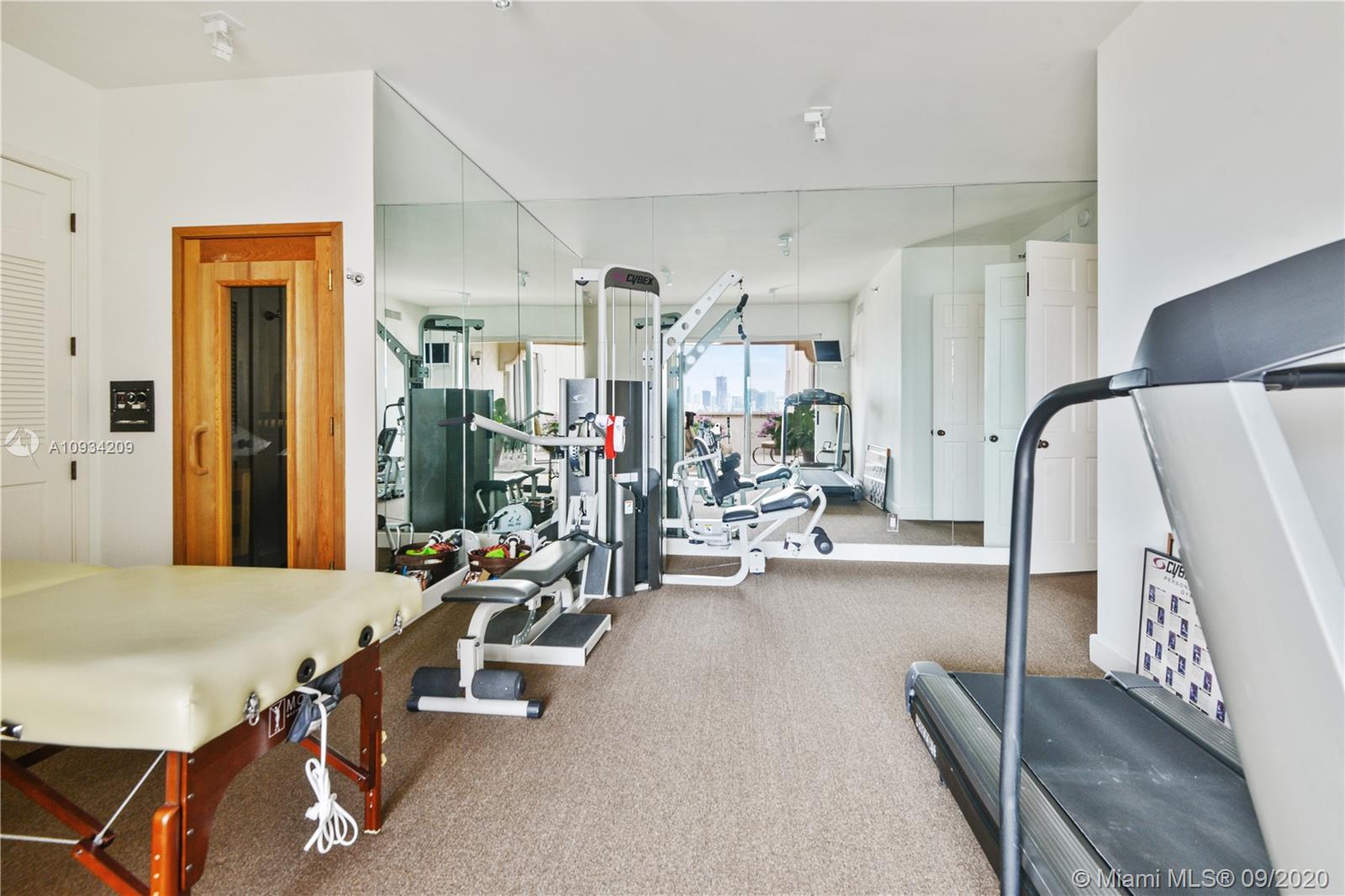 BAYVIEW FISHER ISLAND - Residential