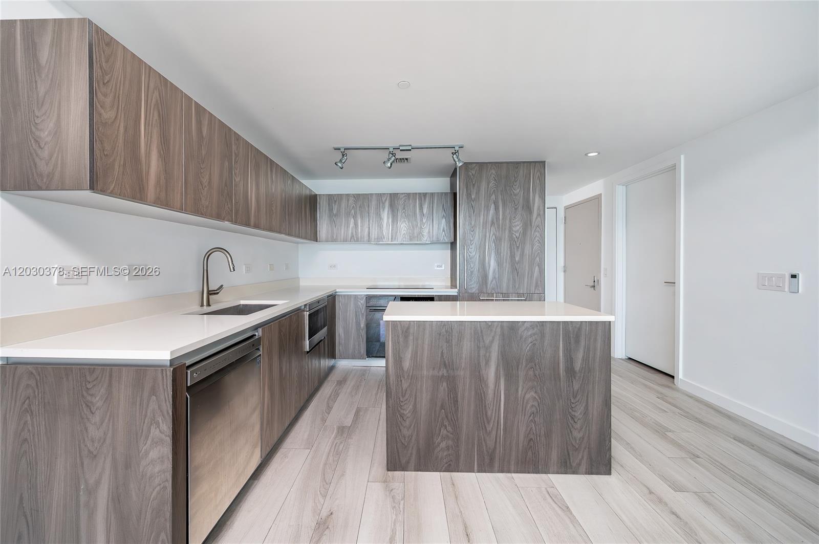 3131 NE 7th Ave 3104