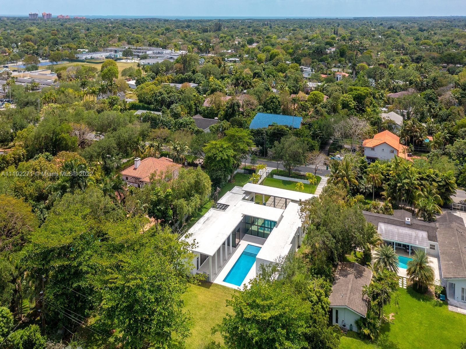 HOLIDAY ESTS - Residential