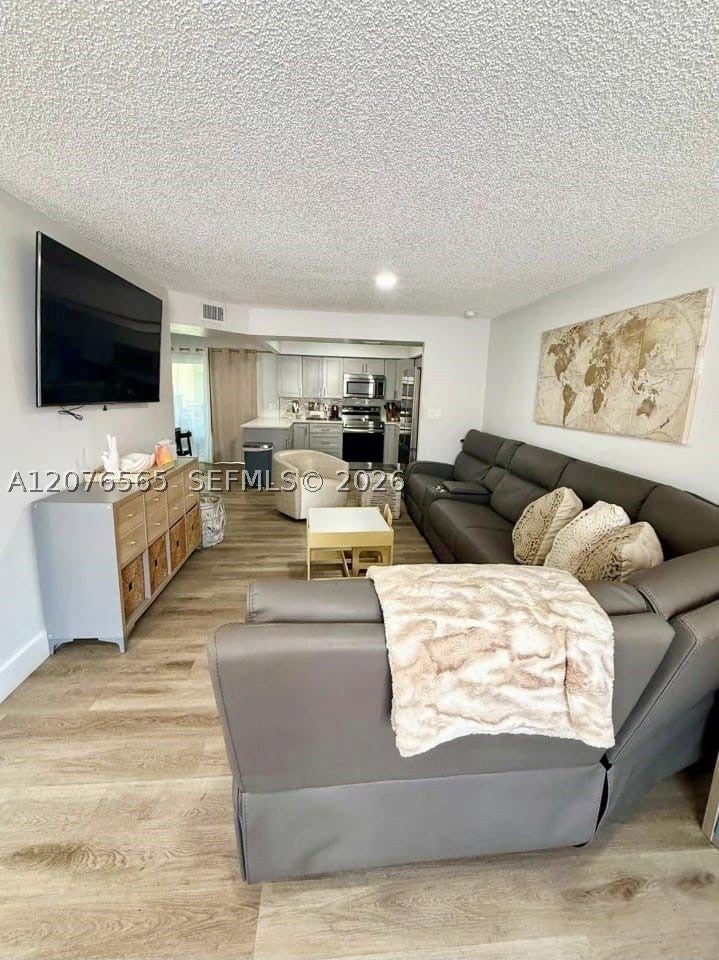 3316 Quail Close