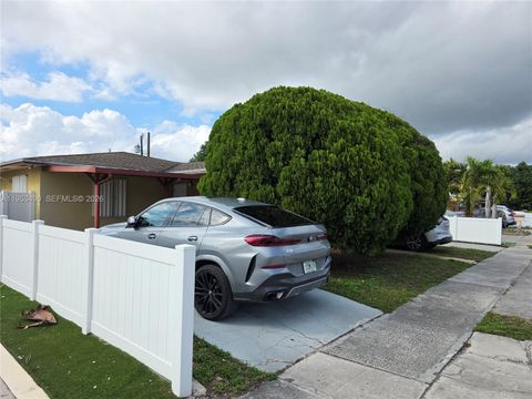 3860 E 9th Ln 3860 Hialeah FL 33013