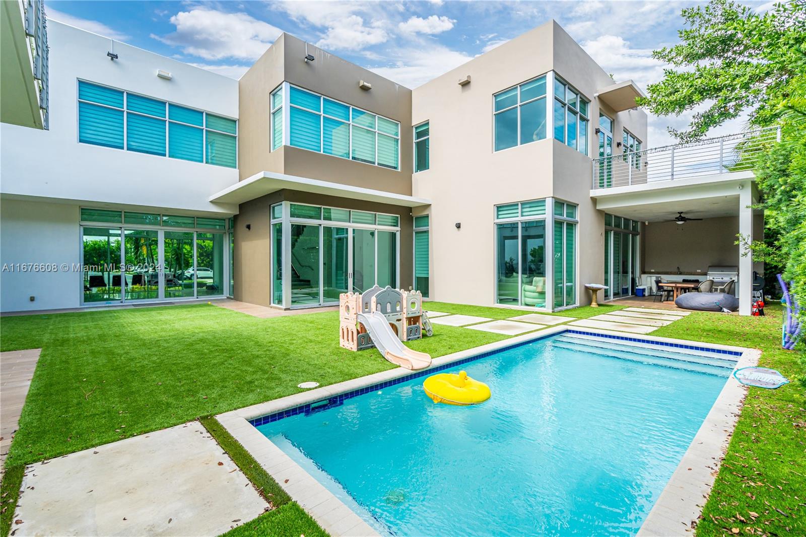 GRAND FLORIDIAN ESTATES - Residential