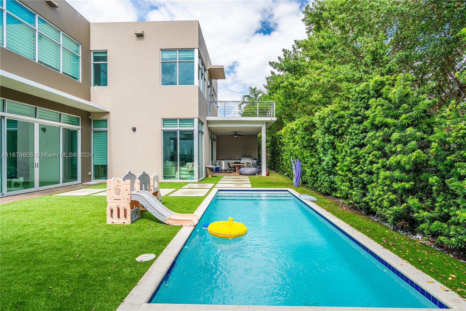 GRAND FLORIDIAN ESTATES - Residential