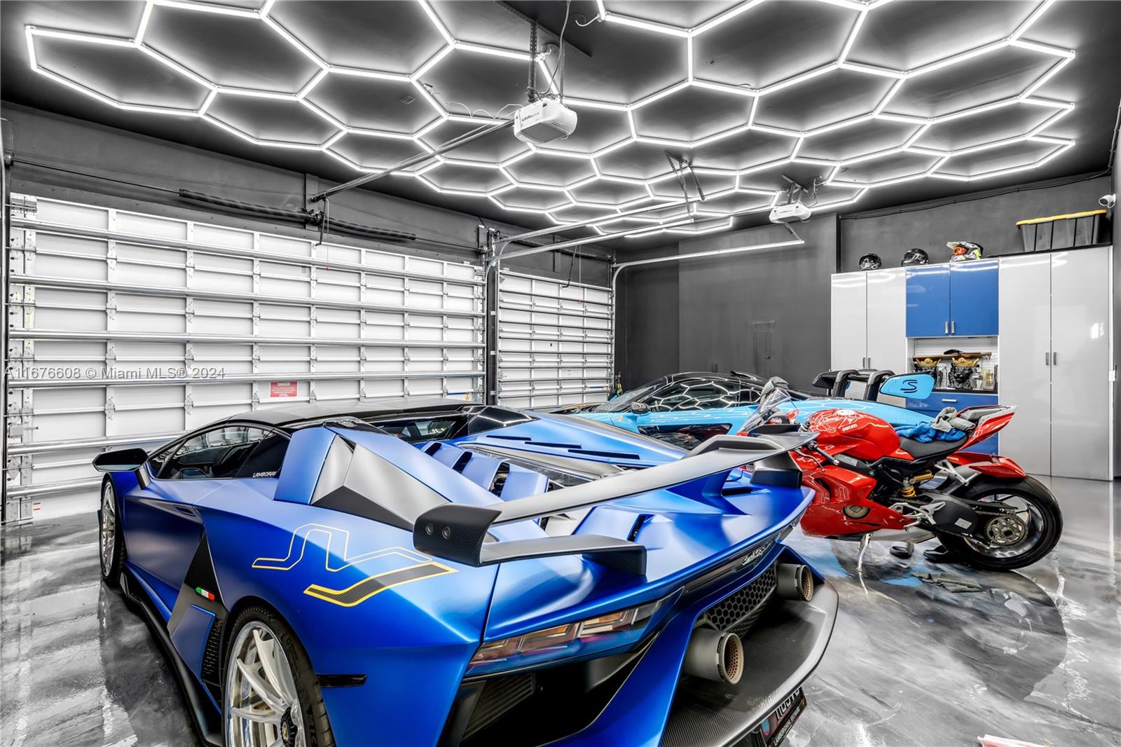 GRAND FLORIDIAN ESTATES - Residential