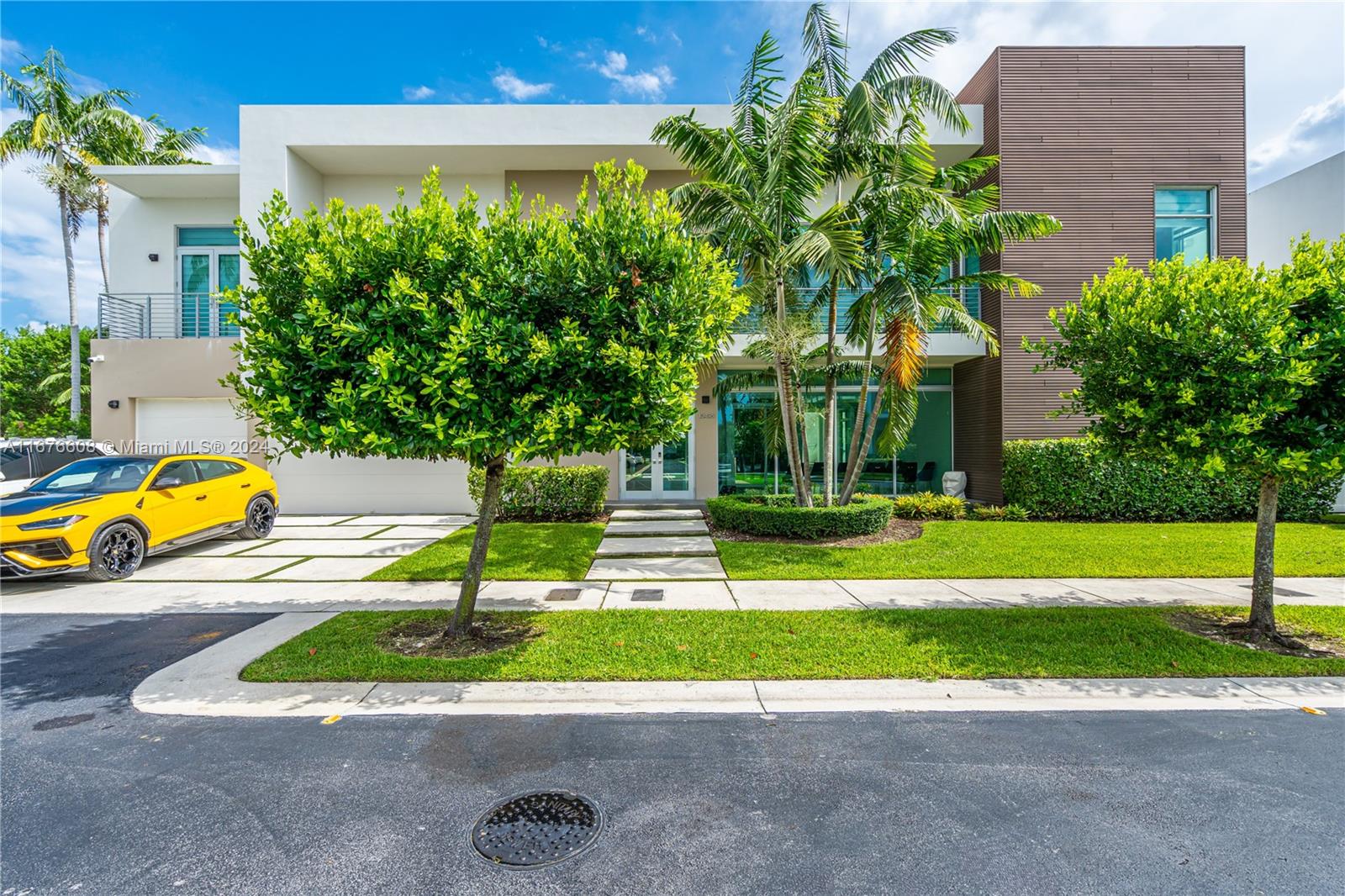 GRAND FLORIDIAN ESTATES - Residential