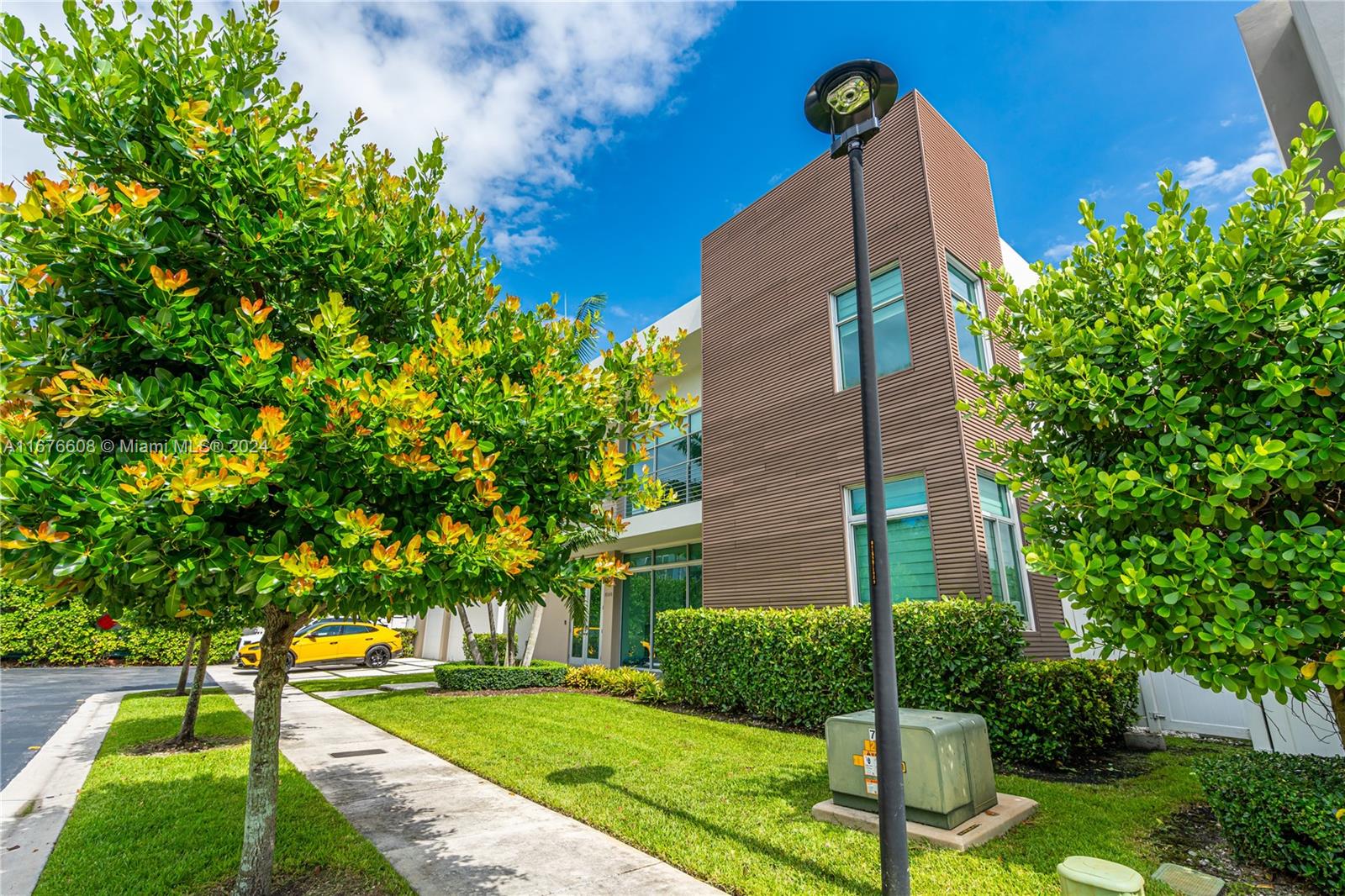 GRAND FLORIDIAN ESTATES - Residential