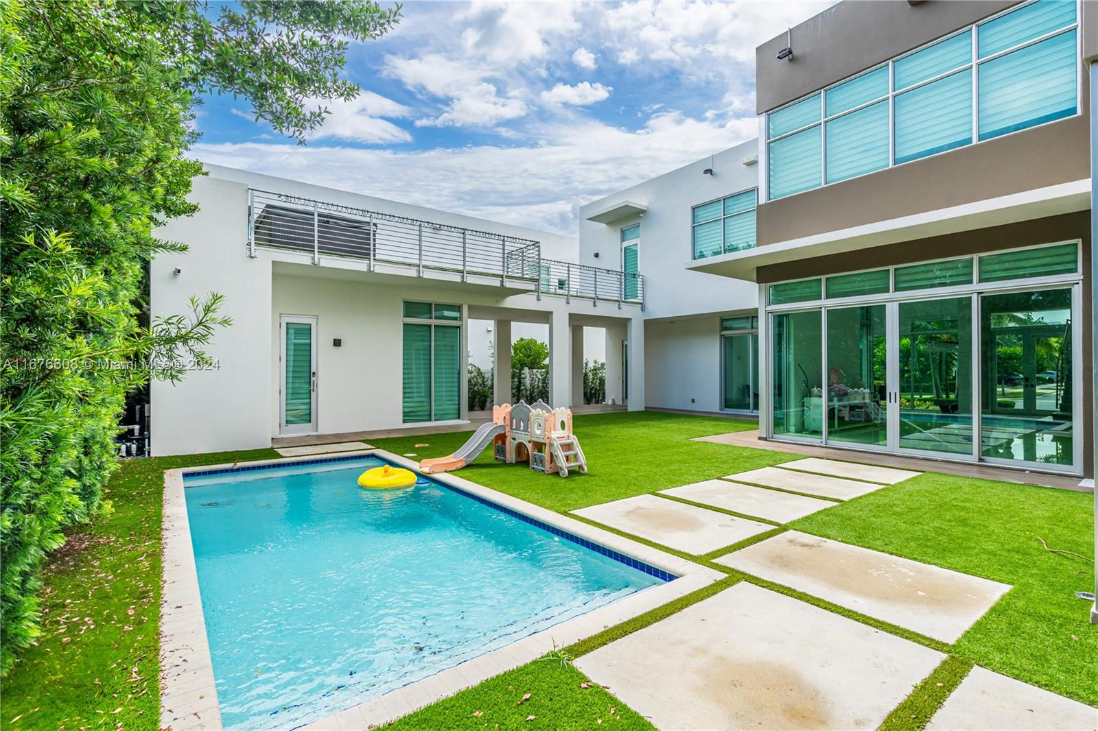 GRAND FLORIDIAN ESTATES - Residential