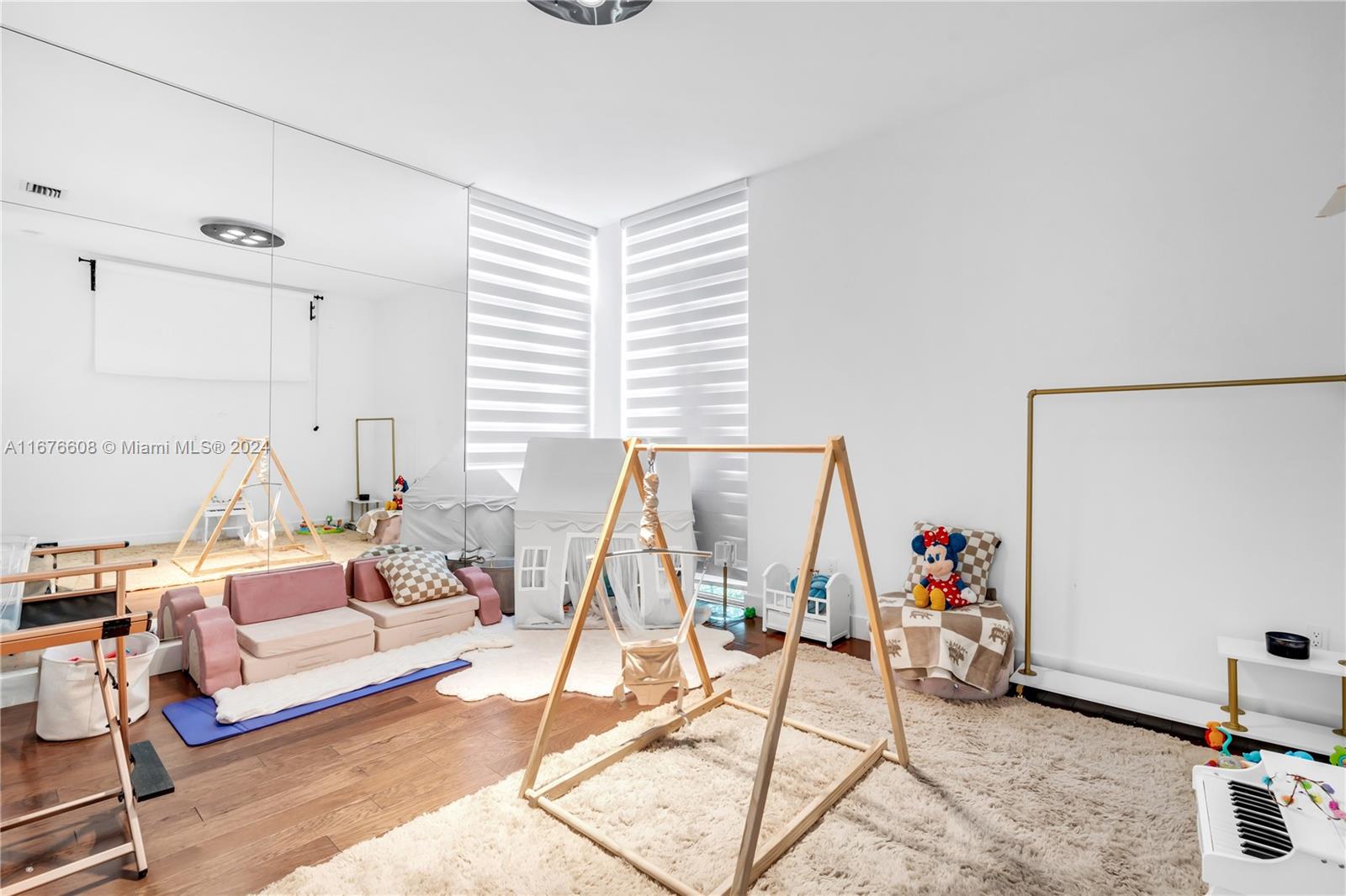 GRAND FLORIDIAN ESTATES - Residential