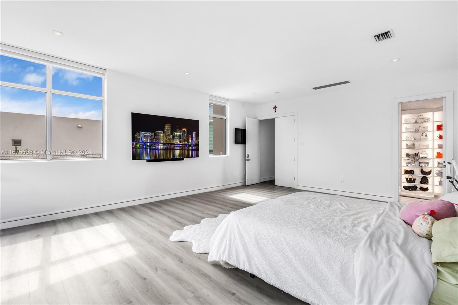 GRAND FLORIDIAN ESTATES - Residential