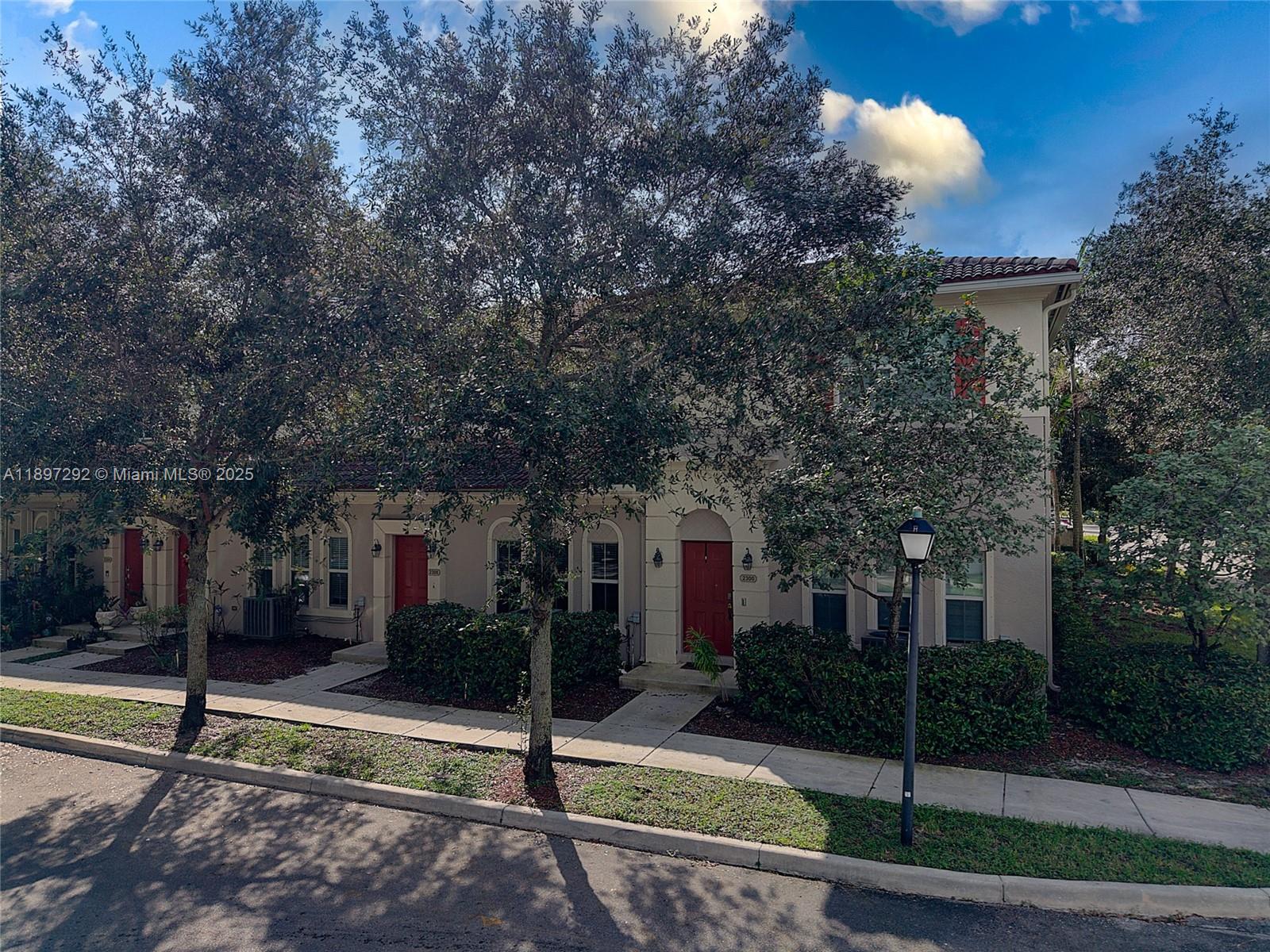 View photos, virtual tours, details... 2308 SW 100th Ter