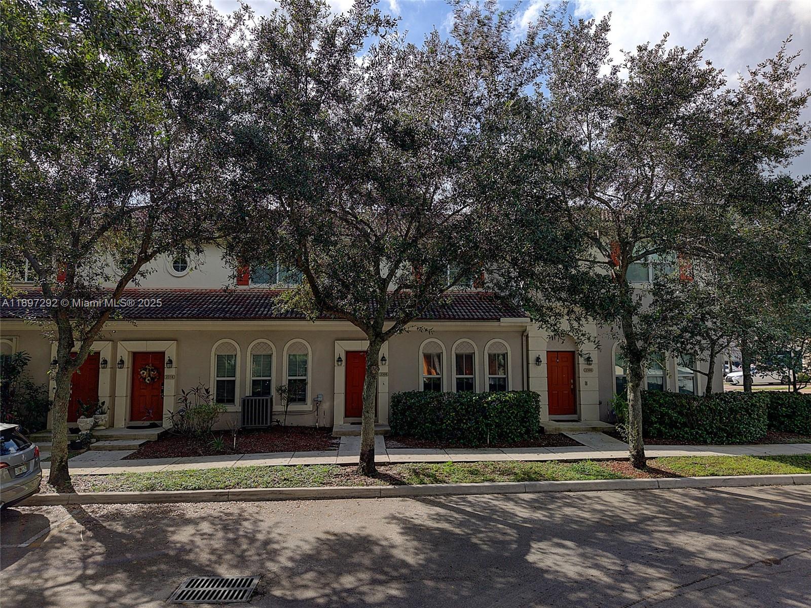 View photos, virtual tours, details... 2308 SW 100th Ter