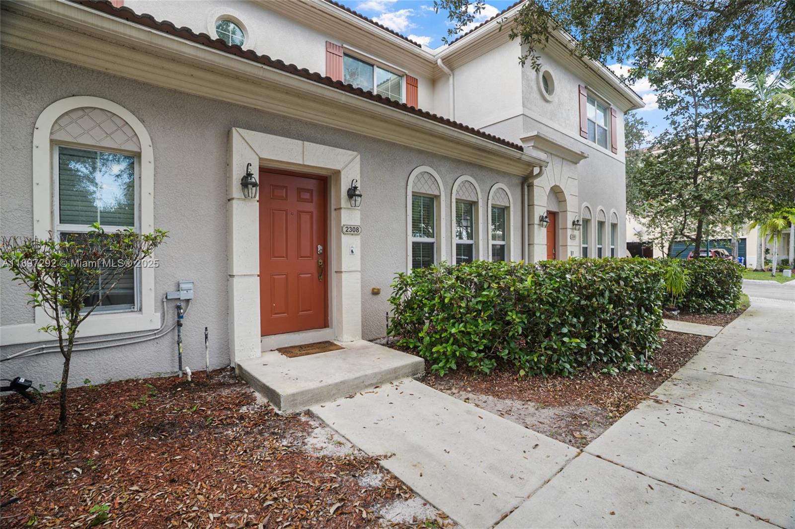 View photos, virtual tours, details... 2308 SW 100th Ter