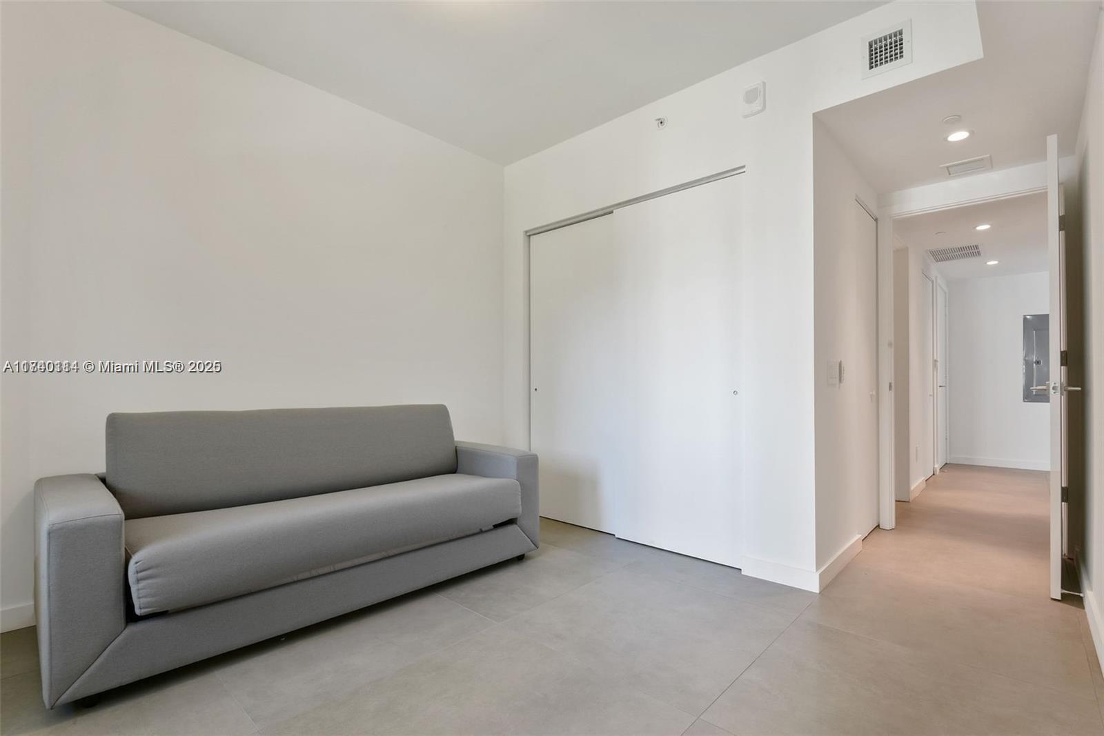 ONE PARAISO CONDO - Residential