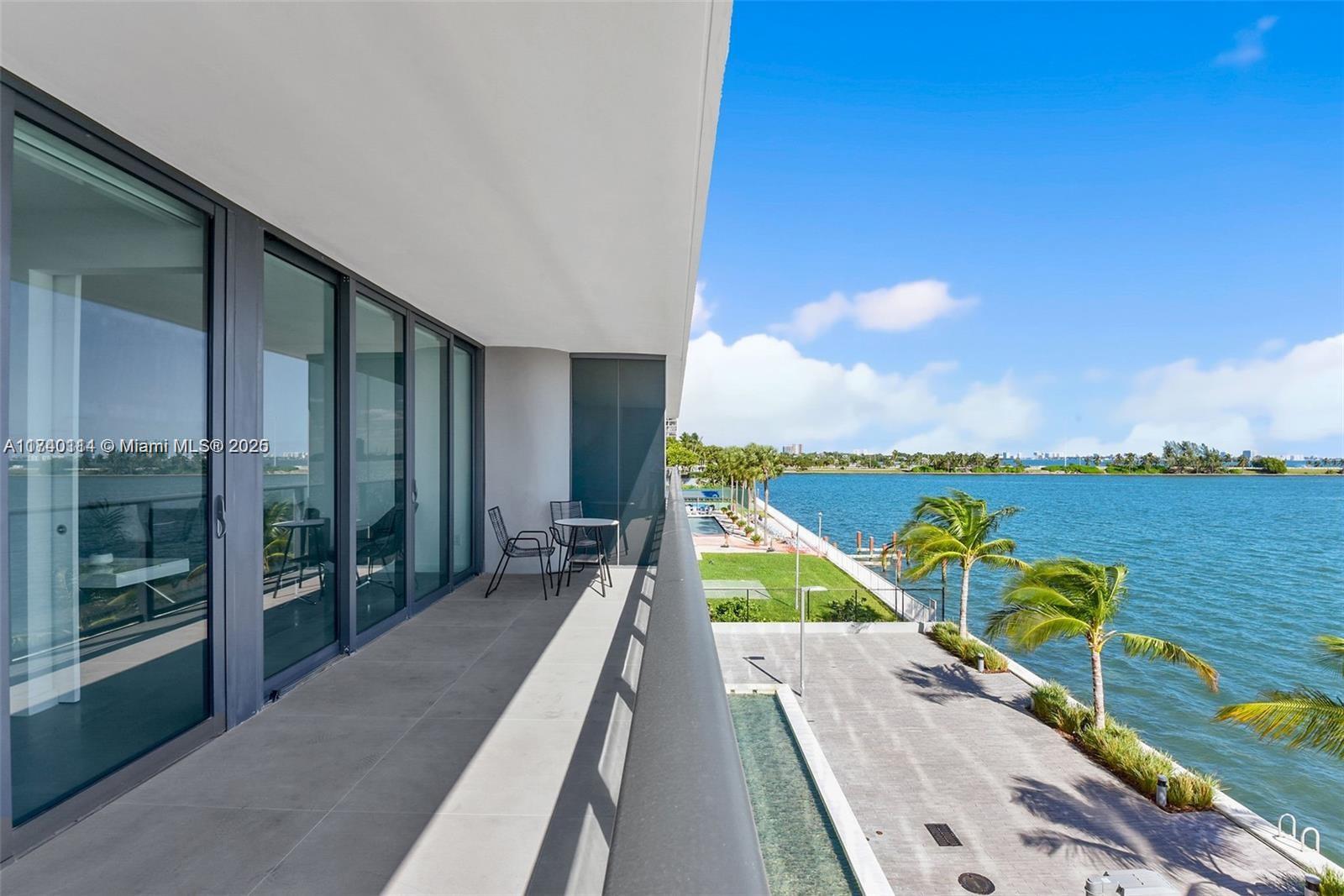 3131 NE 7th Ave 305