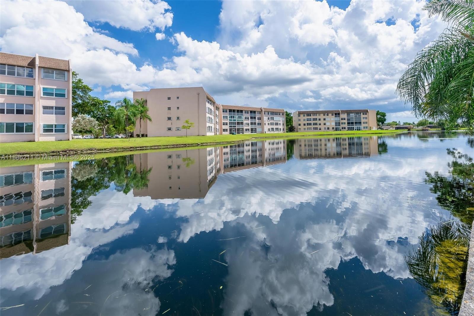SUNRISE GOLF VILLAGE SEC - Residential