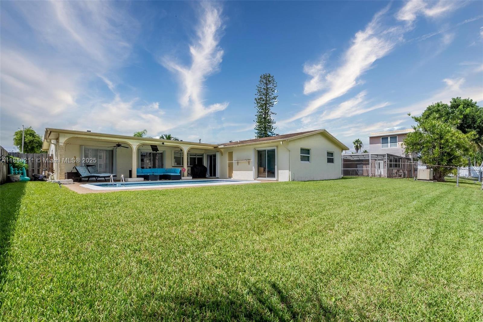 SUNRISE GOLF VILLAGE SEC - Residential