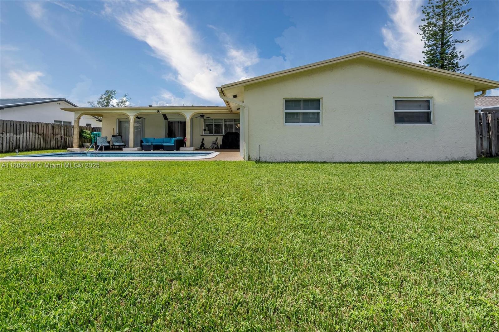 SUNRISE GOLF VILLAGE SEC - Residential
