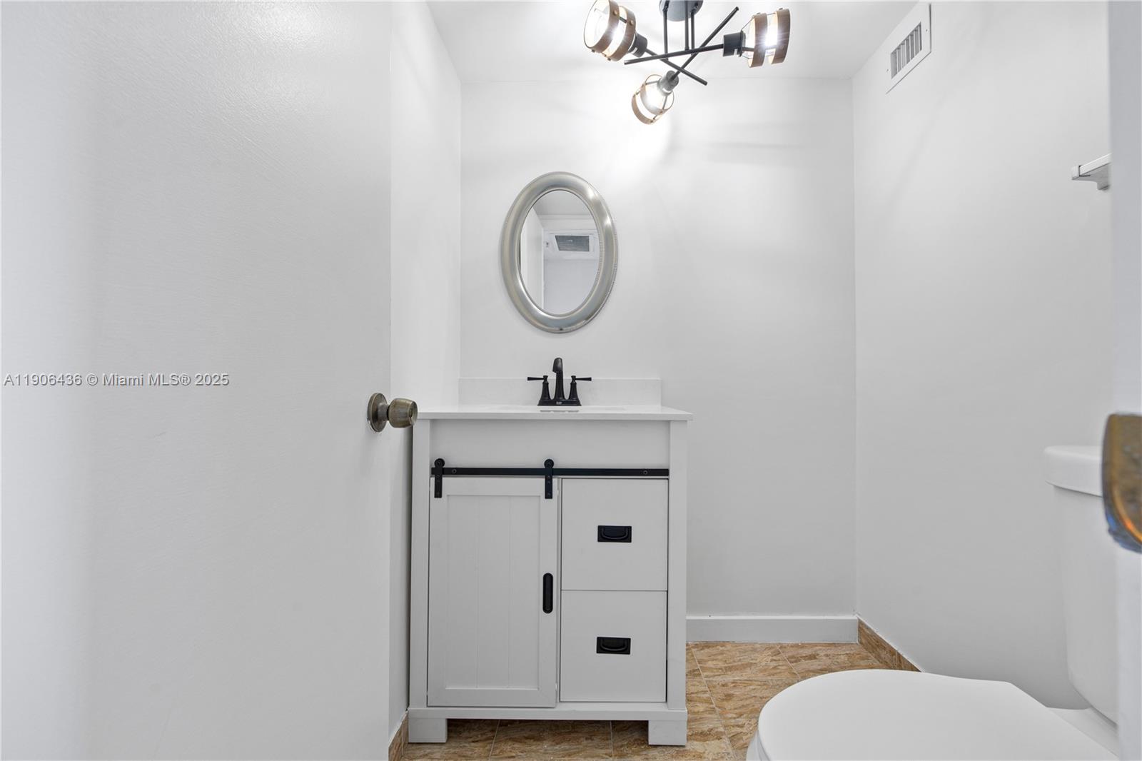 COMMODORE PLAZA CONDO - Residential