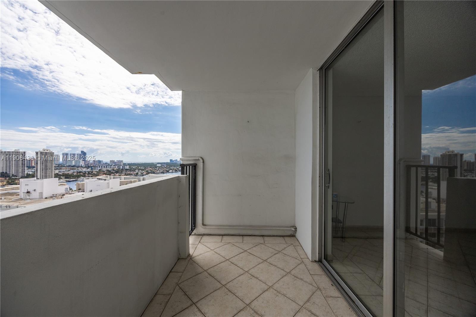 COMMODORE PLAZA CONDO - Residential