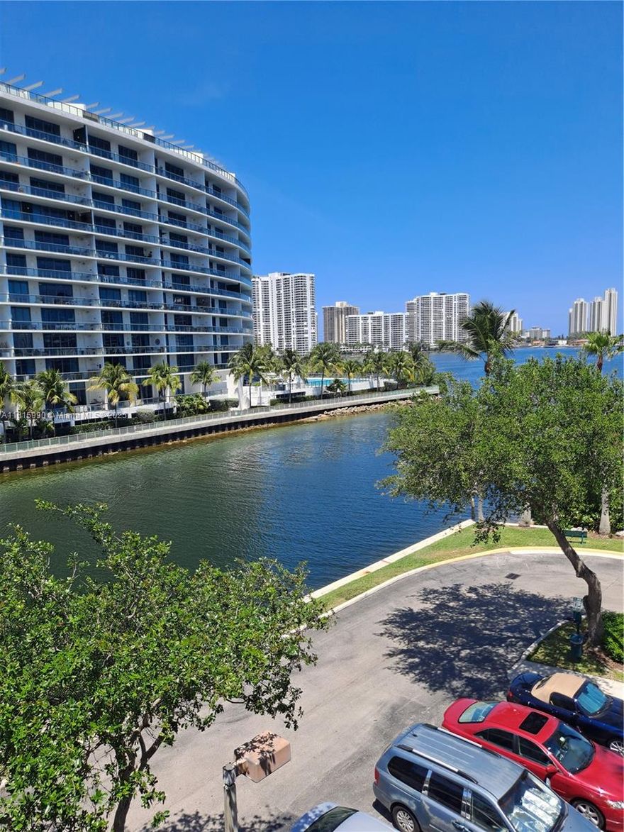 TROPICAL LANDSCAPED WATERFRONT COMMUNITY 2/2. OPEN KITCHEN, LIVING/DINING AREA, NATURAL LIGHT THROUGHOUT, LARGE BALCONY, WASHER/DRYER IN UNIT. CLOSETS. 1 ASSIGNED PARKING, VISITOR PARKING SAME FLOOR, AMENITIES INCLUDE (2) HEATED POOLS, 1 POOL BAYFRONT, JACUZZI, TENNIS COURTS, (2) BARBECUE AREAS, FITNESS CENTER, YOGA ROOM, CLUBHOUSE, PARTY ROOM, CABLE AND INTERNET, GREAT FAMILY COMMUNITY: A+ SCHOOL DISTRICT, WATERWAYS, AVENTURA CHARTER SCHOOL & THE NEW DONALD SOFFER, HIGHSCHOOL.