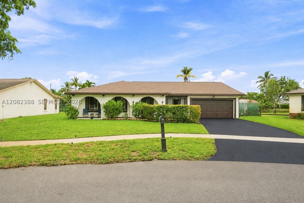 Photo of 8656 SW 50th St, Cooper City, FL 33328 (MLS # A12082388)