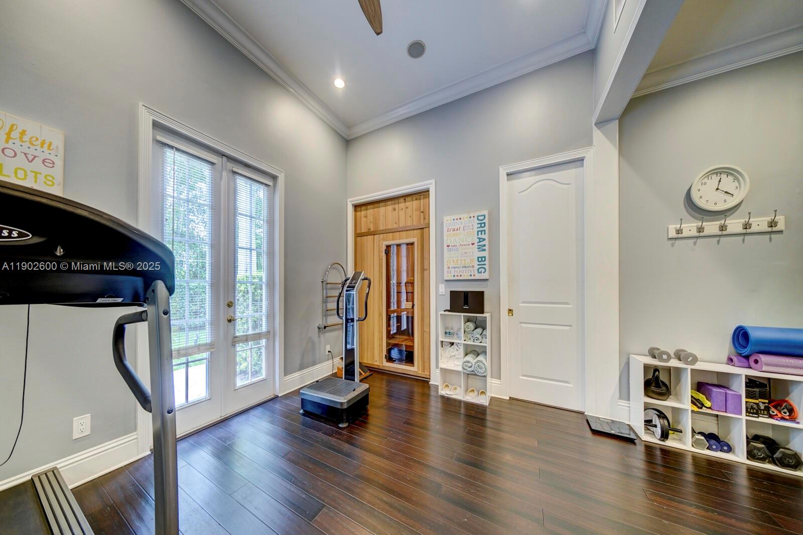 WINDMILL LAKE ESTATES - Residential