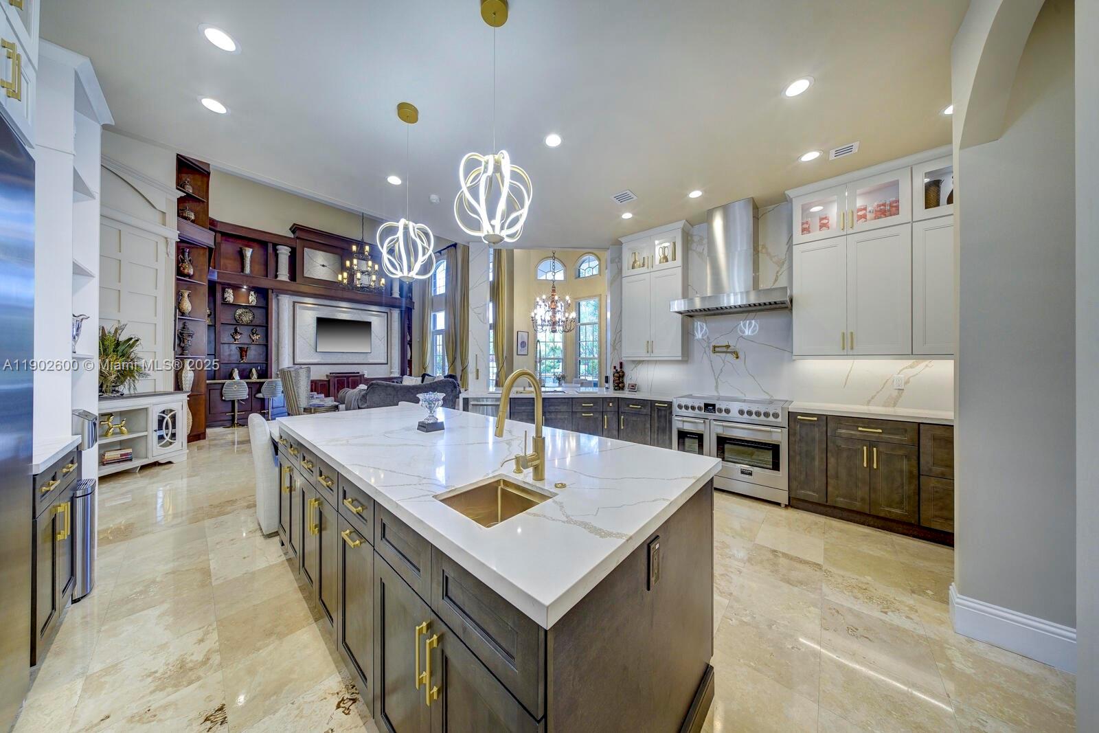 WINDMILL LAKE ESTATES - Residential