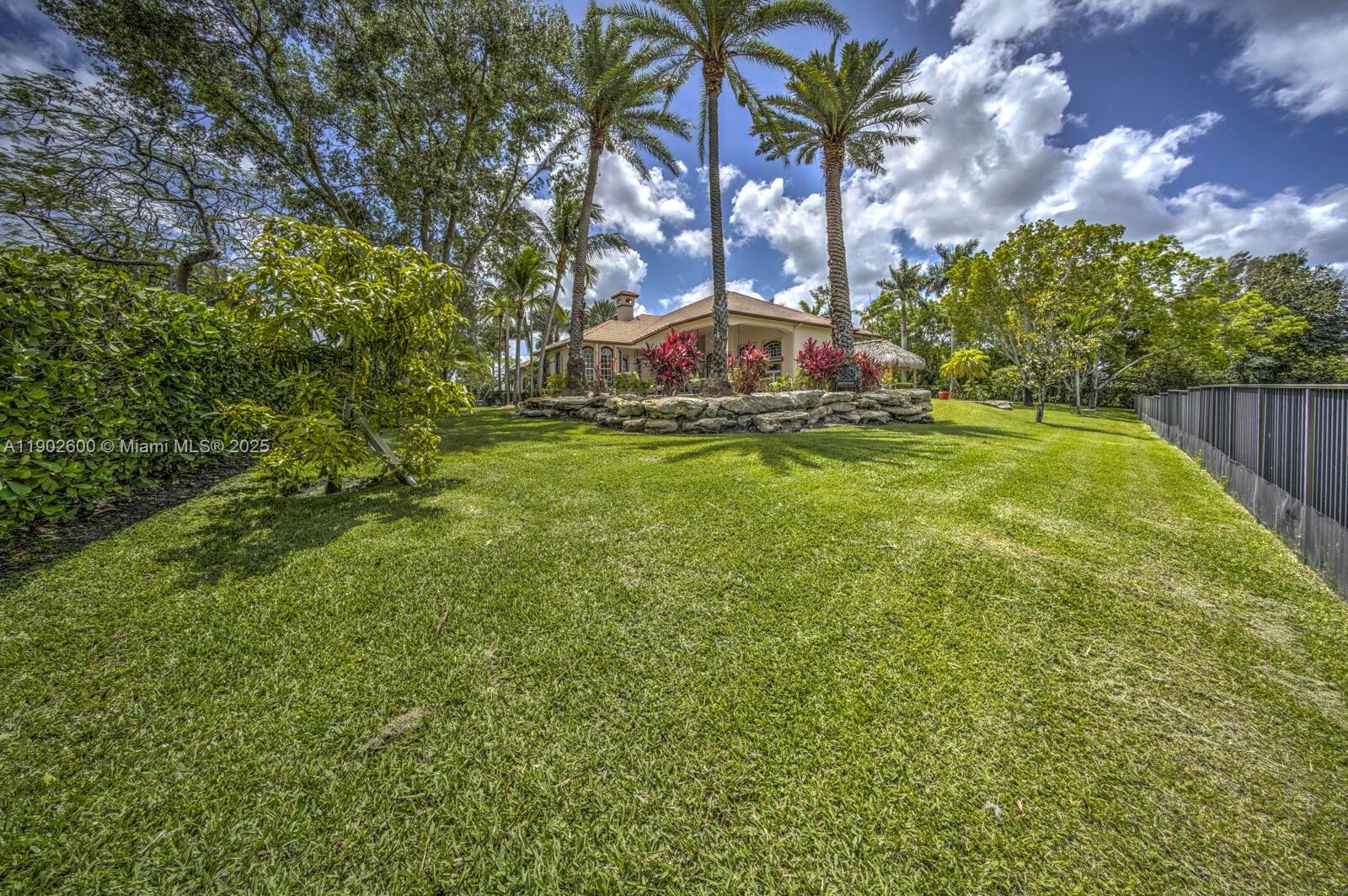 WINDMILL LAKE ESTATES - Residential