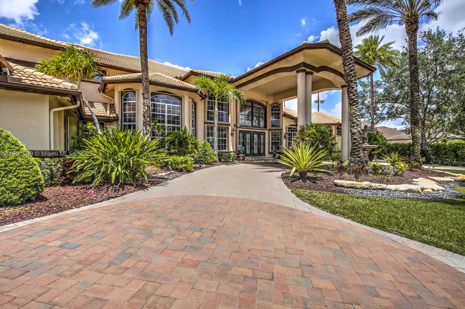 3828 Pine Lake Dr