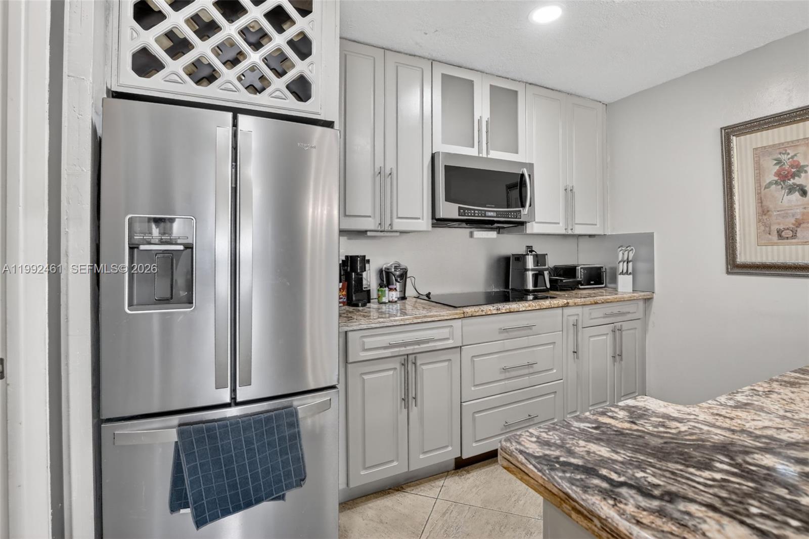 CLUB QUARTERS AT RAINTREE - Residential
